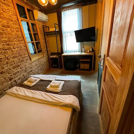 Berfinn Besiktas * Istambul