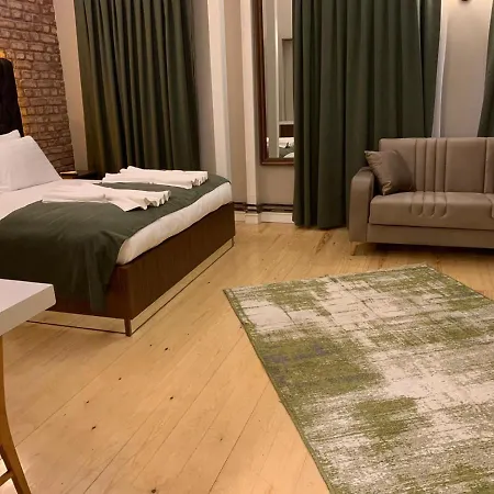 Berfinn Besiktas * Istanbul